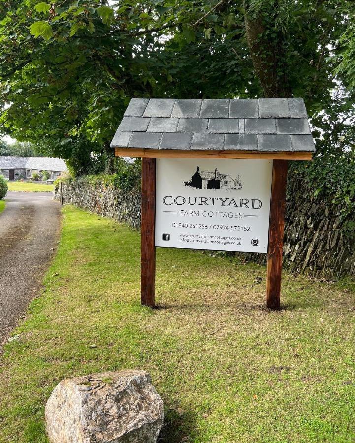 Courtyard Farm Cottages Боскасл Екстер'єр фото